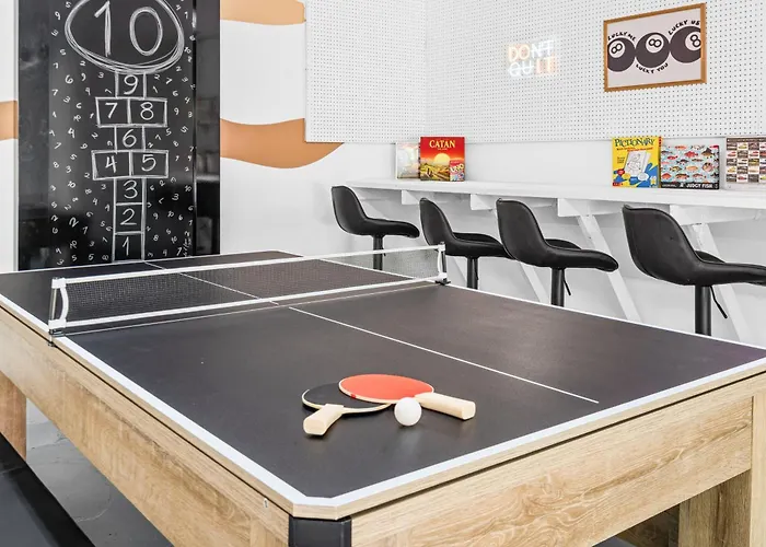 Modern 3br W Cowboy Pool & 3 In 1 Game Table Holiday home