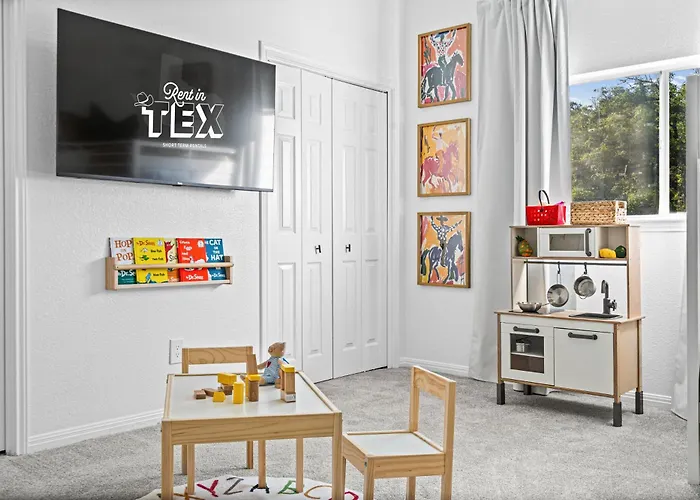 Modern 3br W Cowboy Pool & 3 In 1 Game Table *