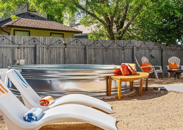 Modern 3br W Cowboy Pool & 3 In 1 Game Table Holiday home *